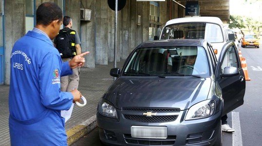 Prefeitura cadastrou 500 veículos para transporte alternativo de passageiros