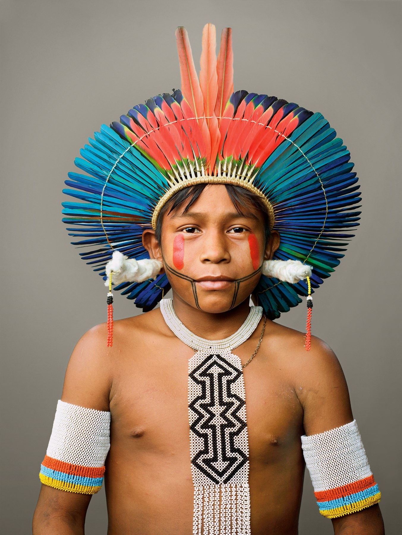 Kayapó Anthony Garcia cria brinco inspirado na cultura indígena Vogue News Artesanato Valorizado ~ Kayapó Anthony Garcia cria brinco inspirado na cultura indígena Vogue News