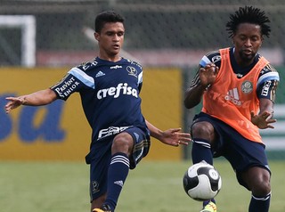 Zé Roberto e Arouca treinam e são relacionados no Palmeiras; veja lista