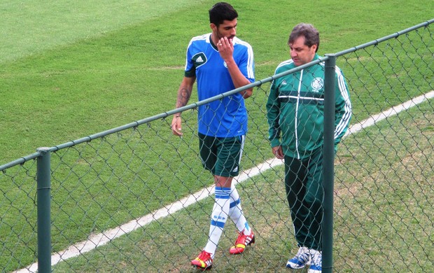 Vilson e Kleina treino Palmeiras (Foto: Marcelo Hazan)