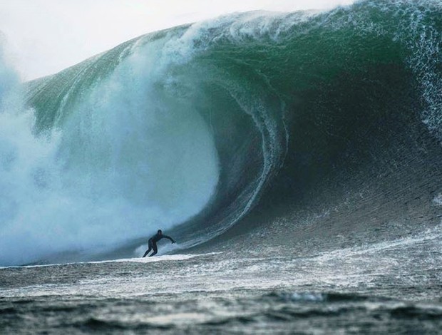 surfe Danilo Couto irlanda Onda Gigante (Foto: LAURENT PUJOL)