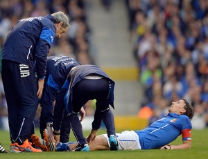 Montolivo machucado Itália (Foto: Reuters)