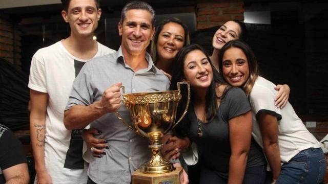 jorginho e familia vasco (Foto: Carlos Gregório Jr. / Vasco)