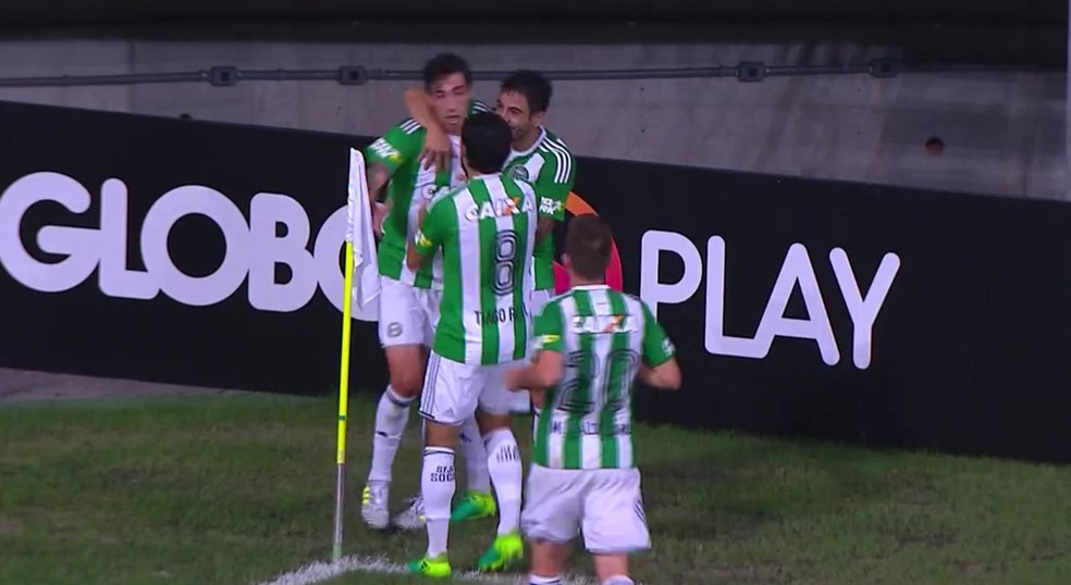 Rildo comemora gol marcado na Arena Fonte Nova (Foto: Reprodução)