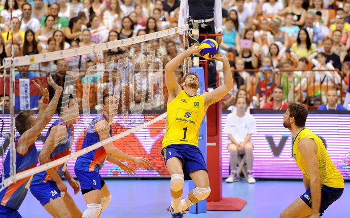 Sérvia x Brasil Liga Mundial de vôlei 2015 - Bruninho (Foto: FIVB)