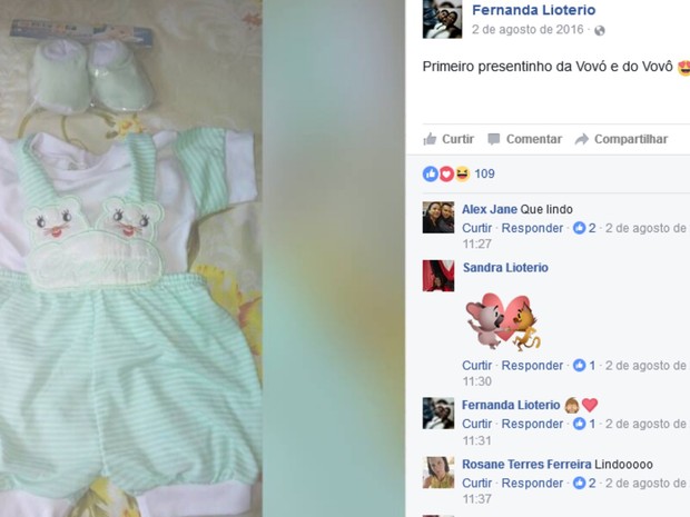 Fernanda postou foto antes de morrer do 1° presente dos avós para Artur (Foto: Facebook/Reprodução)