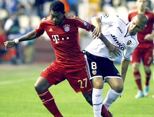Feghouli e Alaba, Valencia e Bayern de Munique (Foto: Agência Reuters)