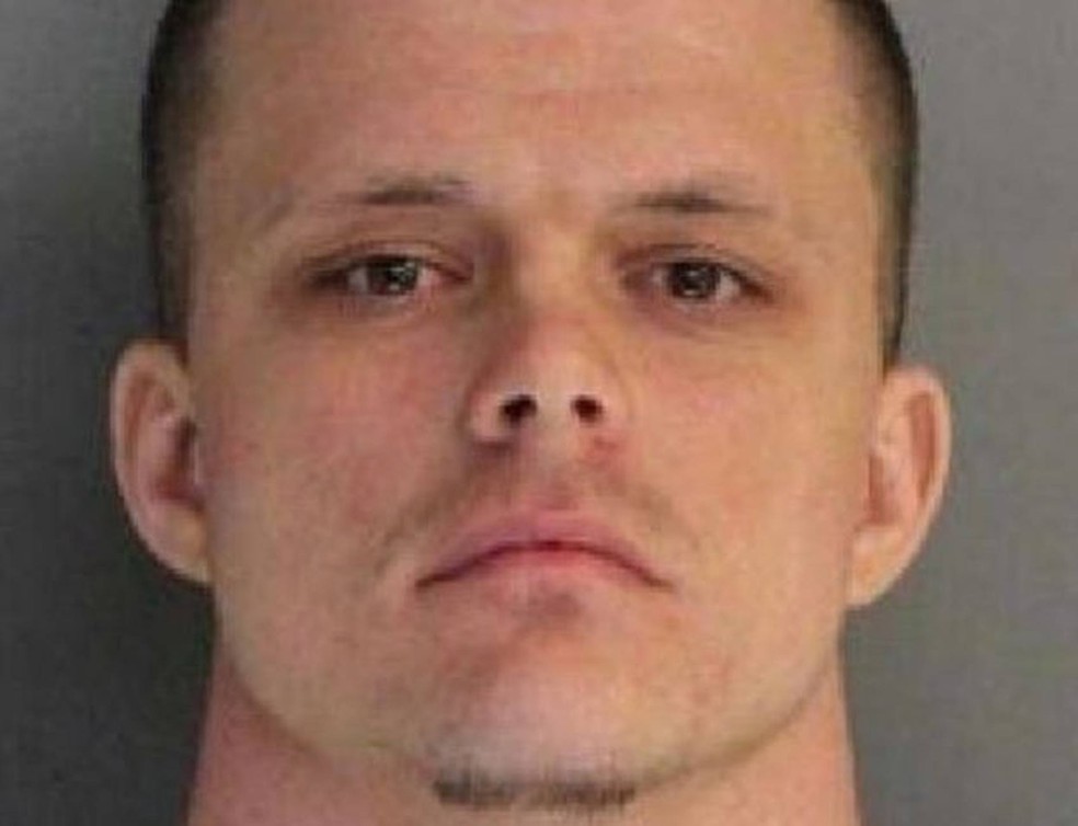 Steven Murray, de 28 anos, confessou ter matado o padre Robert e pode ser condenado à morte com uma injeção letal (Foto: AIKEN COUNTY SHERIFFS OFFICE)
