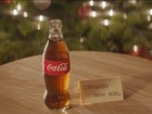 Campanha de Natal da Coca-Cola traz garrafas com mensagem de gratidão  