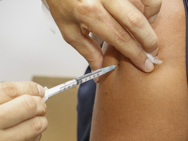 Estoque de vacina contra gripe acabou na quarta (4) (Foto: Cristine Rochol/PMPA)