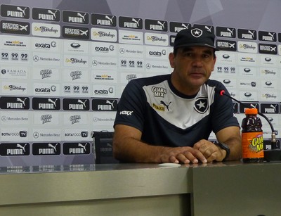 Ricardo Gomes entrevista Botafogo (Foto: Jessica Mello)