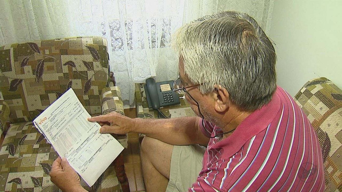Clientes reclamam de cobranças indevidas de ligações ... - Globo.com