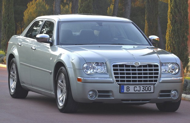 Recall Chrysler E Ram Convocam 5 895 Carros Por Falha No