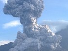 Vulcão Santiaguito da Guatemala lança cinzas a 4 mil metros