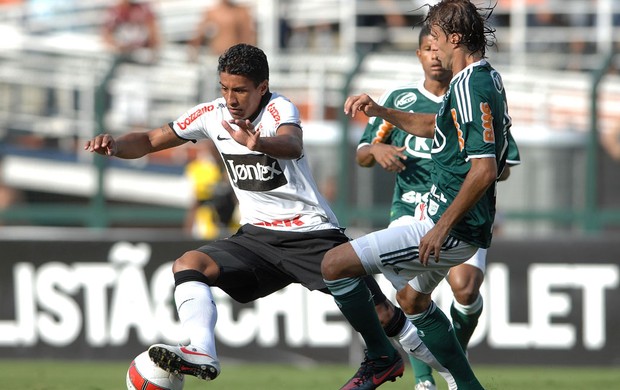 Paulinho Corinthians Henrique Palmeiras (Foto: Mauro Horita / Ag. Estado)