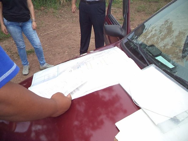 Polícia apreendeu documentos com golpista  (Foto: Prefeitura de Piedade/Divulgação)