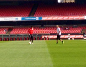 Matheus Reis e Maicon treino São Paulo Morumbi (Foto: Yan Resende)