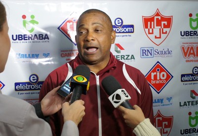 Gerson Evaristo Uberaba x Botafogo (Foto: Wander Sousa)