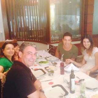 Di Ferrero almoça em familia (Foto: Instagram / Reprodução)