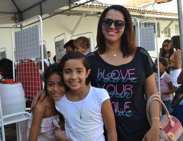 Damaris Bomfim trouxe a filha e asobrinha para participar do evento (Foto: Divulgação/TV Sergipe)