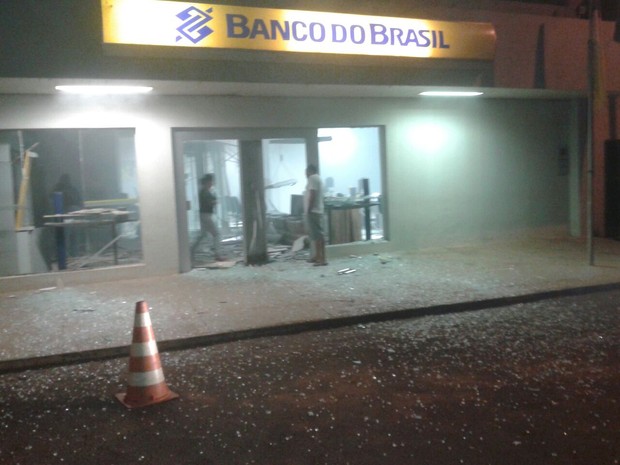 Apesar da explosão dos dois bancos, o grupo não levou nenhuma quantia em dinheiro (Foto: Divulgação/PM-TO)