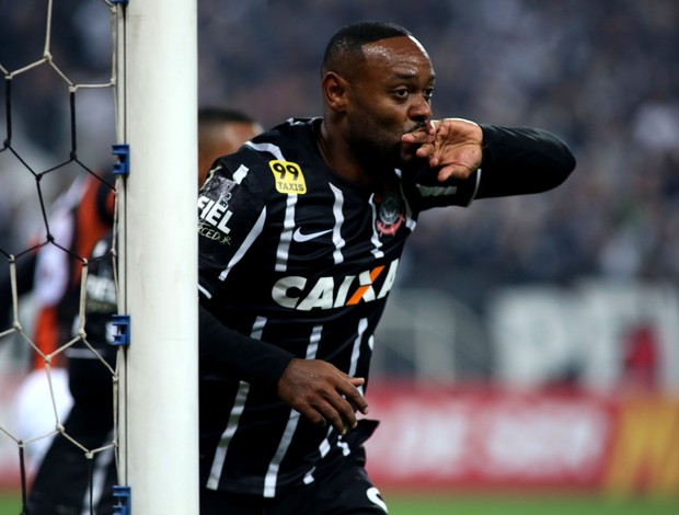 EXCLUSIVO: Com 12 gols marcados no Brasileiro, Love fala em Seleção e possível renovação com o Corinthians - Por Raony Coronado