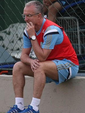 Dorival pede para elenco seguir exemplo dos argentinos no Verdão