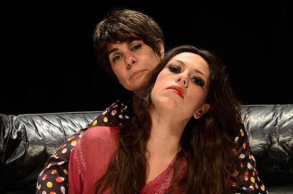 Angela Figueiredo e Fernanda Cunha vivem uma história de amor e ódio nos palcos (Foto: Divulgação)