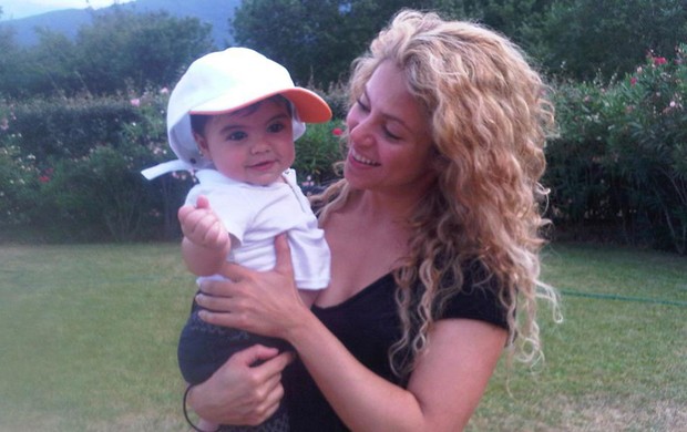 Shakira e o filho  (Foto: Reprodução)