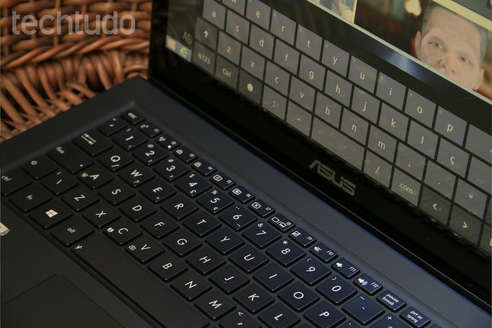ASUS ZenBook UX301 (Foto: Lucas Mendes/TechTudo) ASUS ZenBook UX301 (Foto: Lucas Mendes/TechTudo)