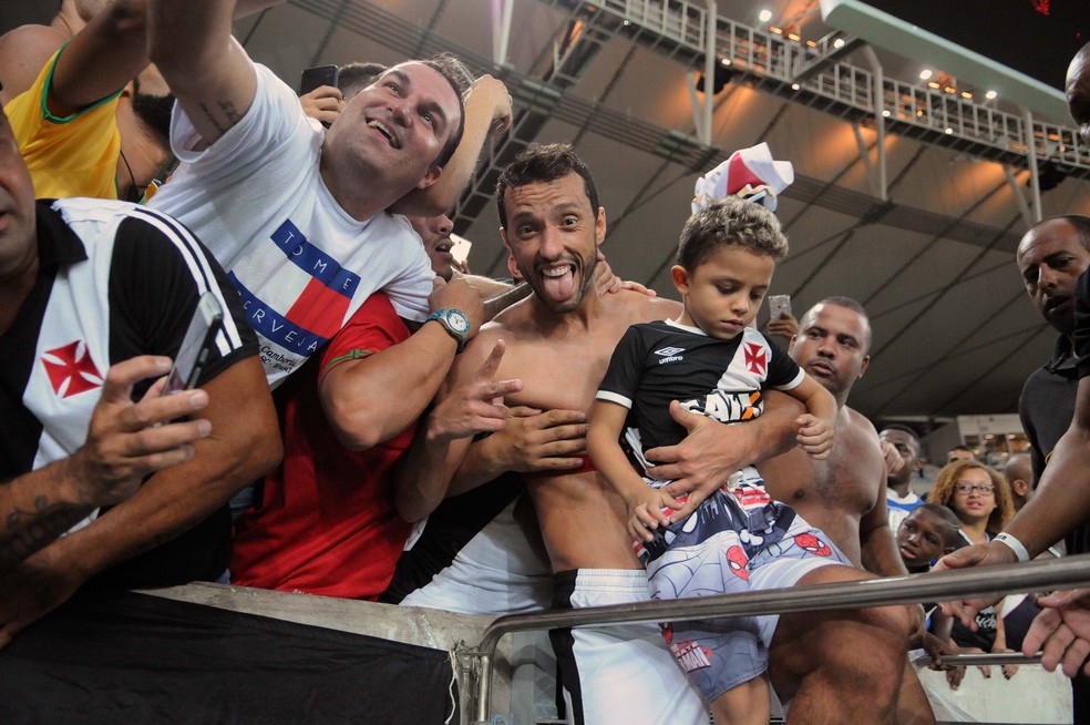 nenê torcida vasco (Foto: Alexandre Durão / GloboEsporte.com)