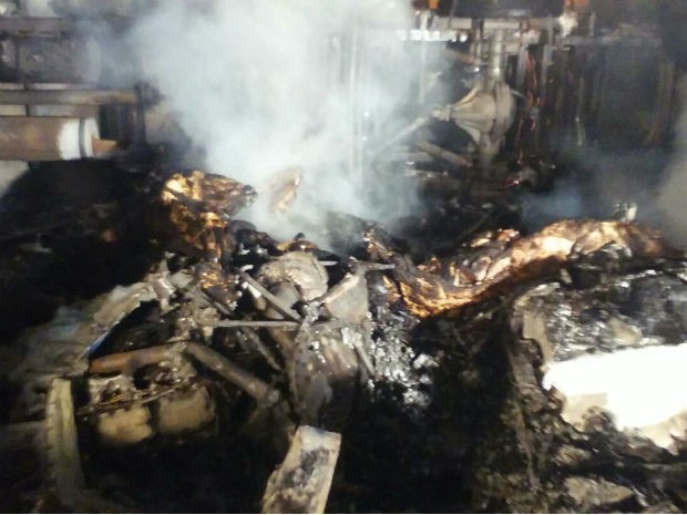 Aeronave caiu em cima de barracão de transportadora e explodiu (Foto: Sérgio Pupo Silva/Arquivo pessoal )