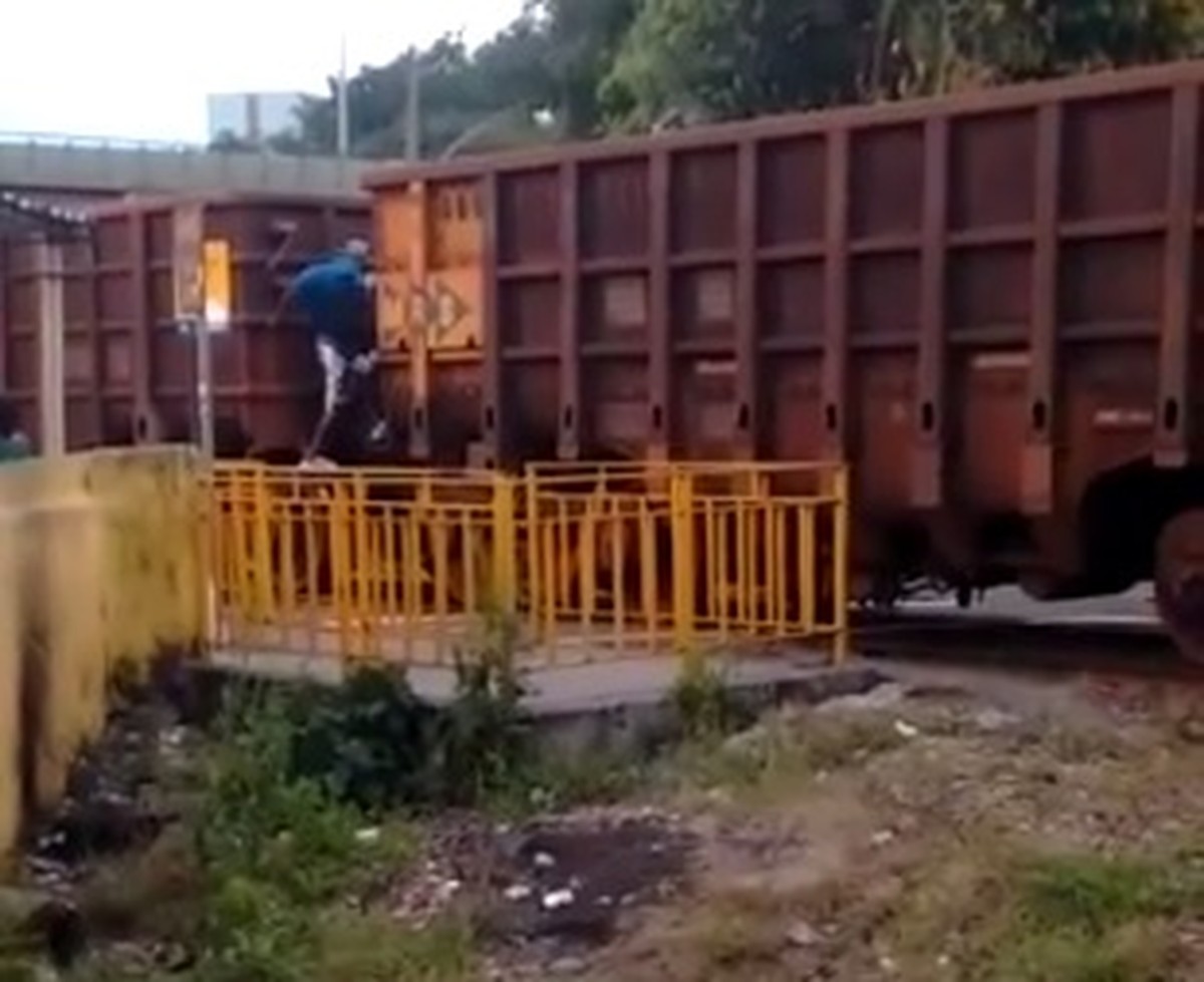 Idoso morre em acidente com trem no Centro de Juiz de Fora | Zona ... - Globo.com