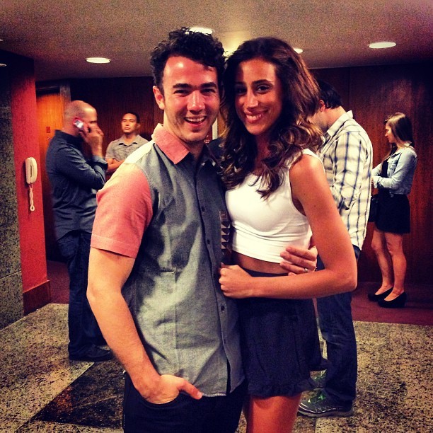 Kevin Jonas, do Jonas Brothers, com a mulher, Danielle Deleasa (Foto: Instagram/ Reprodução)