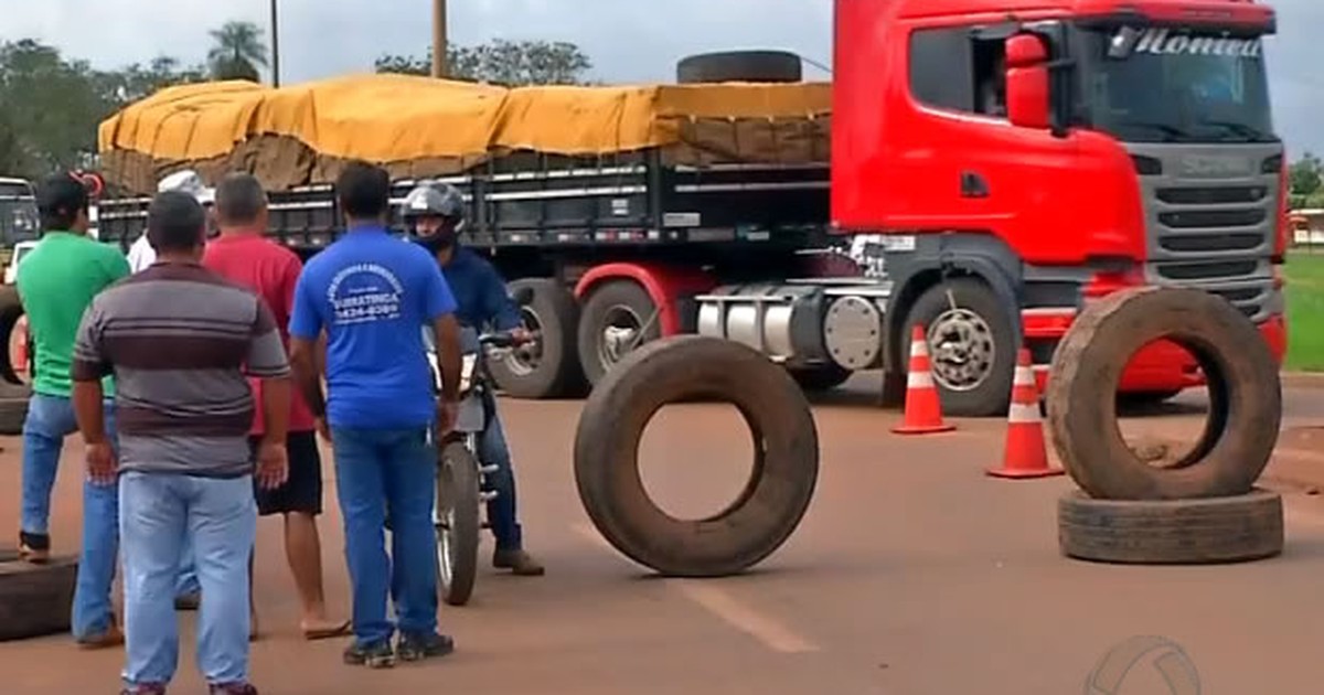 G1 Caminhoneiros Bloqueiam Mais Um Trecho De Rodovia Federal Em MT