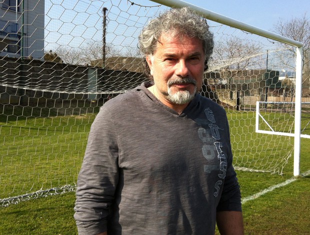 Bats, goleiro francês que pegou o penalti de Zico (Foto: Claudia Garcia)