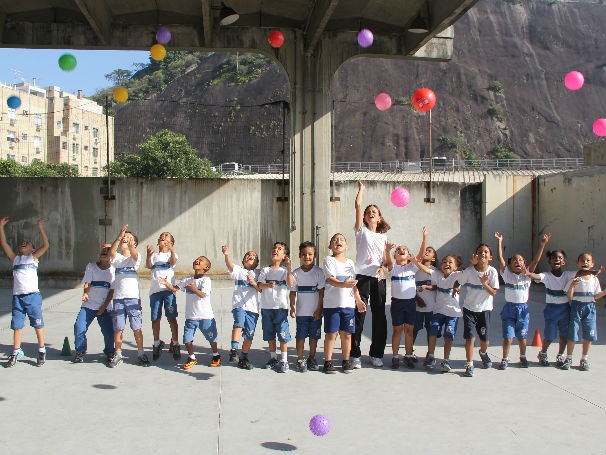 Rede Globo > sou professor - Oficina de xadrez em escola pública é motivo  de orgulho para professor