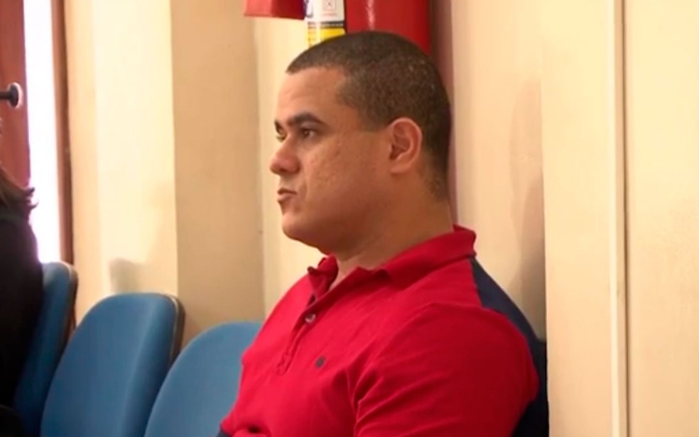 Policial Walace Feitosa da Silva foi absolvido por juri popular (Foto: Reprodução/TV Santa Cruz)