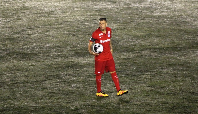 D'Alessandro meia Inter (Foto: Tomás Hammes / GloboEsporte.com)