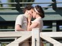Kristen Stewart e Jesse Eisenberg se beijam ao rodar filme de Woody Allen