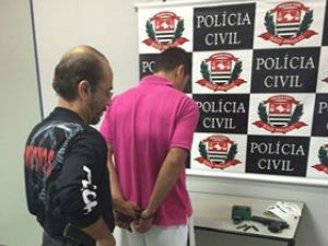 Homem suspeito de participar de homicídios é preso em São José (Foto: Divulgação/DIG)