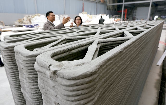 Pré-moldada: As placas de concreto são feitas pela impressora 3D gigante da Win Sun e depois montadas em menos de 24 horas (Foto: Glowimages)