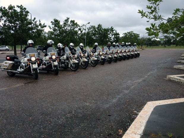 Batedores da Força Nacional realizam treinamento para a Copa em Brasília (Foto: Juliana Braga / G1)