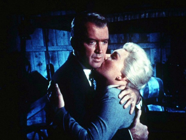 James Stewart e Kim Novak em cena de "Um corpo de cai".  (Foto: Divulgação)