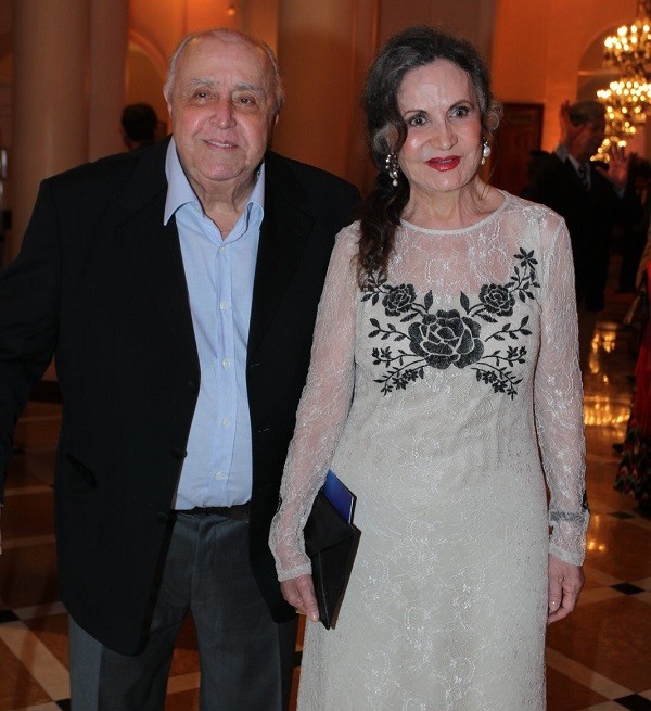 Mauro Mendonça e Rosamaria Murtinho vão ganhar um documentário sobre suas vidas em 2017, chamado O craso e a rosa (Foto: Ag News) Mauro Mendonça e Rosamaria Murtinho vão ganhar um documentário sobre suas vidas em 2017, chamado O craso e a rosa (Foto: Ag News)