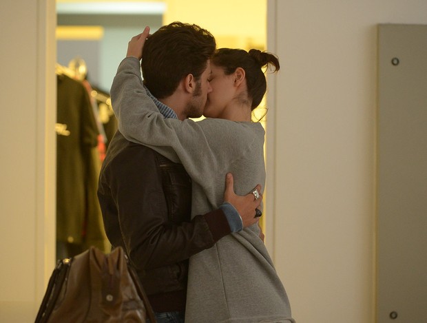 Chay Suede e Laura Neiva (Foto: Francisco Cepeda/AGNews)