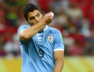 Luis Suarez gol Uruguai jogo Taiti (Foto: AFP)