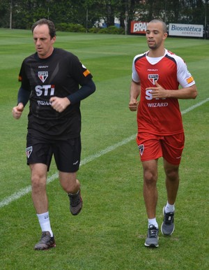 Rogério Ceni e Roger Carvalho (Foto: Site Oficial / saopaulofc.net)