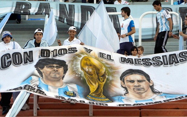 faixa messi argentina x uruguai (Foto: AP)