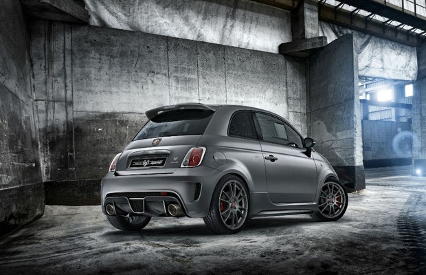 Fiat 500 Abarth 695 Biposto (Foto: Divulgação) Fiat 500 Abarth 695 Biposto (Foto: Divulgação)